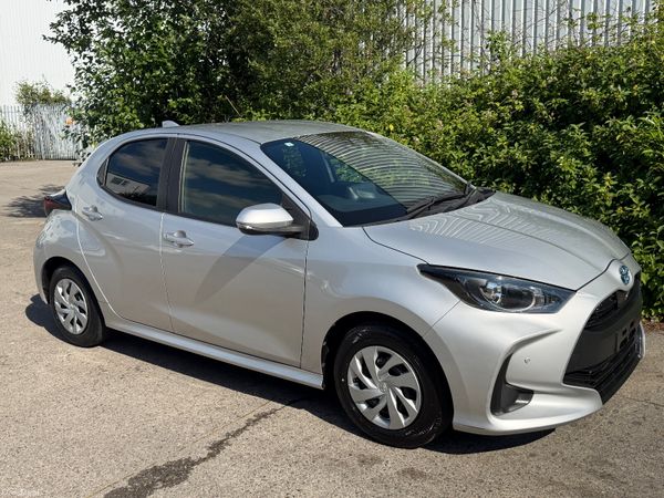 Toyota Yaris Hybrid 2021 New Model 392200586