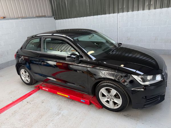 152 AUDI A1      1 LITRE TFSI ! 392209560