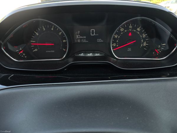 141 Peugeot 208 1.2 Petrol 392362116