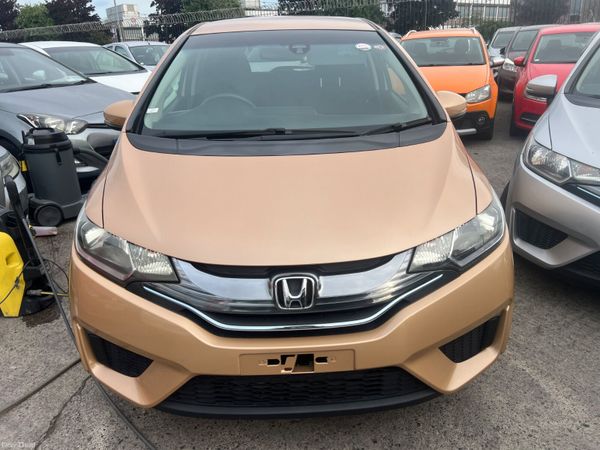 2014 Honda Fit, 2 of 12