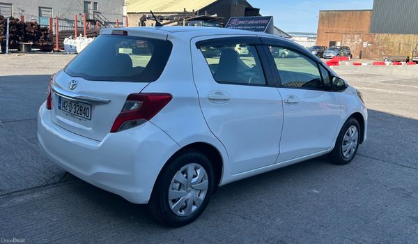 2014 Toyota Vitz / Yaris 392371060