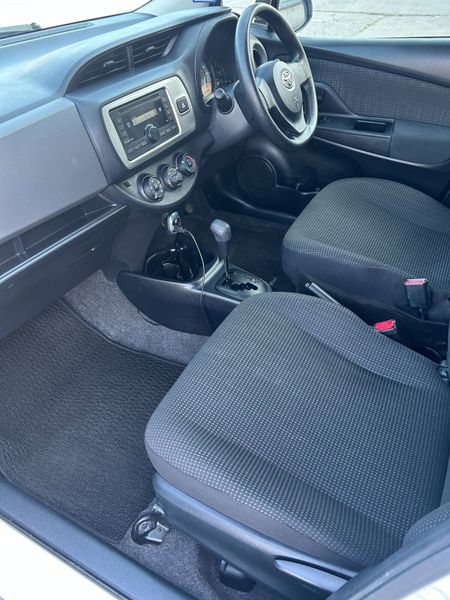 2014 Toyota Vitz / Yaris 392371074