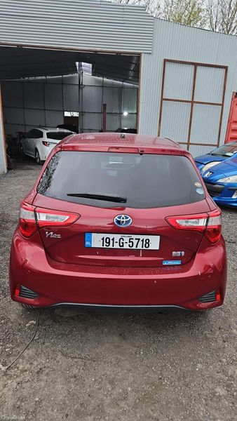 Toyota Vitz 2019. 1.5L Hybrid push start automatic 392375760