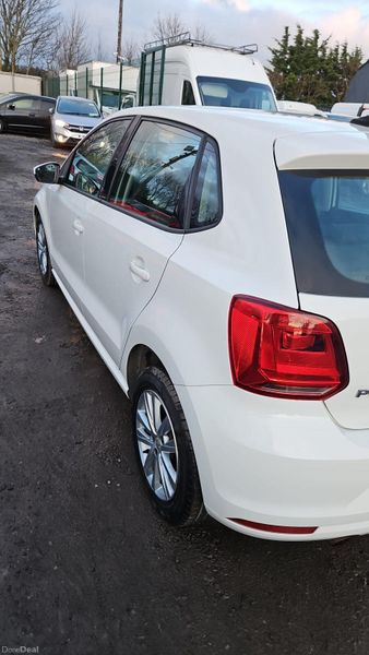 Volkswagen Polo 2016 Automatic loew milage 392375738