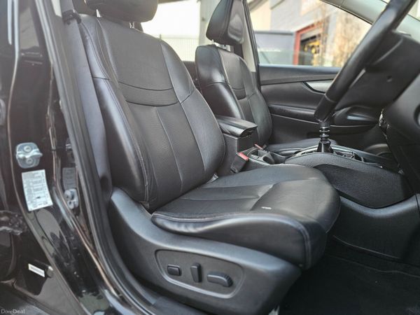 NISSAN XTRAIL 7 SEATS // MASSIVE SPEC 392300814