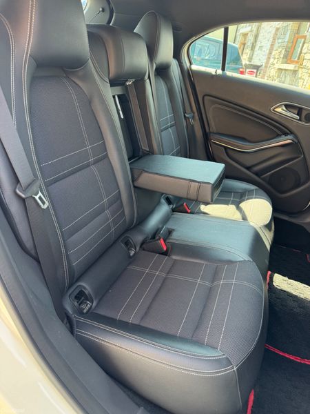 MERCEDES BENZ A-180 AMG 2013 50000 KM ONLY 392323878