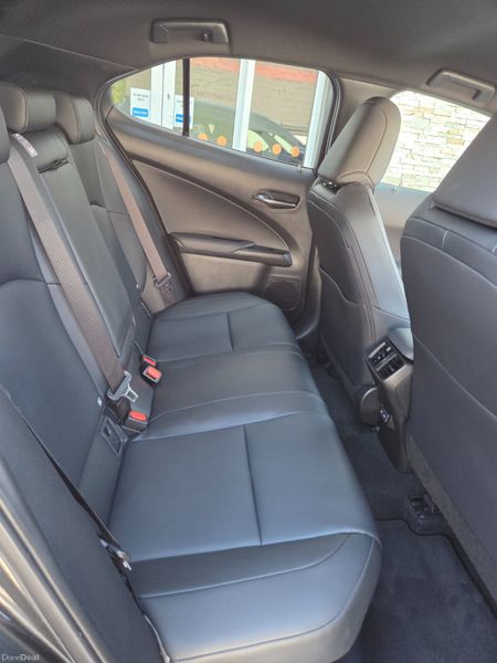 Lexus UX 2023 // LOW LOW MILEAGE 392326410