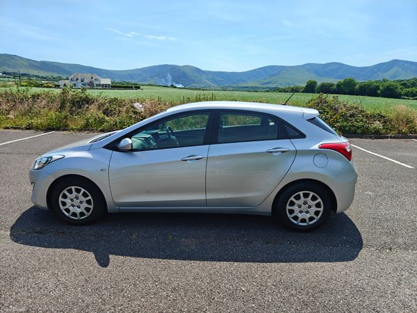 151 Hyundai i30 1.4 Petrol 392440098