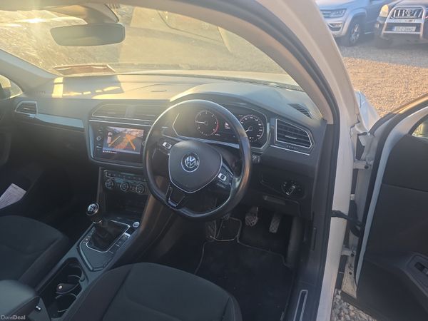 Volkswagen Tiguan 2.0 TDi Highline 392491164