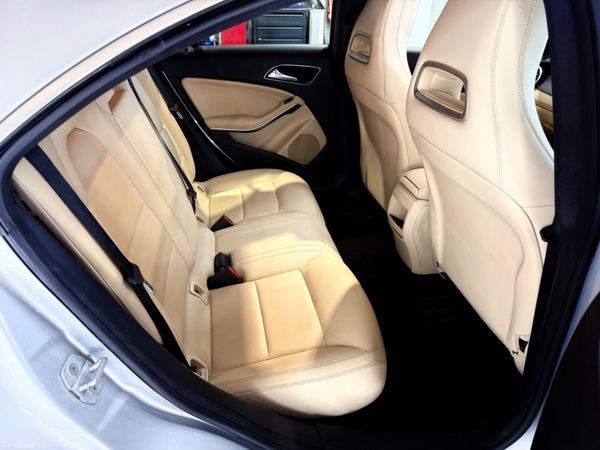 152 Mercedes-Benz CLA 1.6 Petrol Manual 392436578