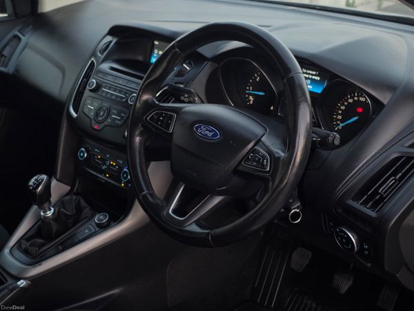 Ford Focus 1.6 95PS S/S Zetec New NCT 392578518