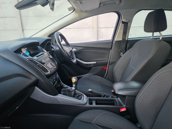 Ford Focus 1.6 95PS S/S Zetec New NCT 392578520