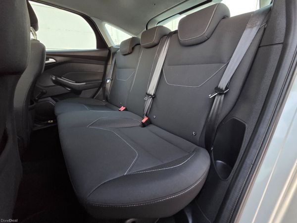 Ford Focus 1.6 95PS S/S Zetec New NCT 392578522