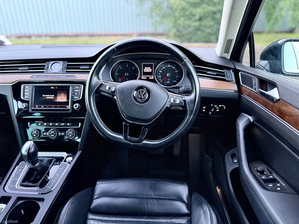 🔴 Volkswagen Passat AUTO High-line High Spec 392594240