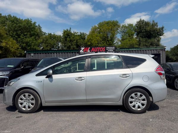 17 Toyota Prius Alpha 392512848