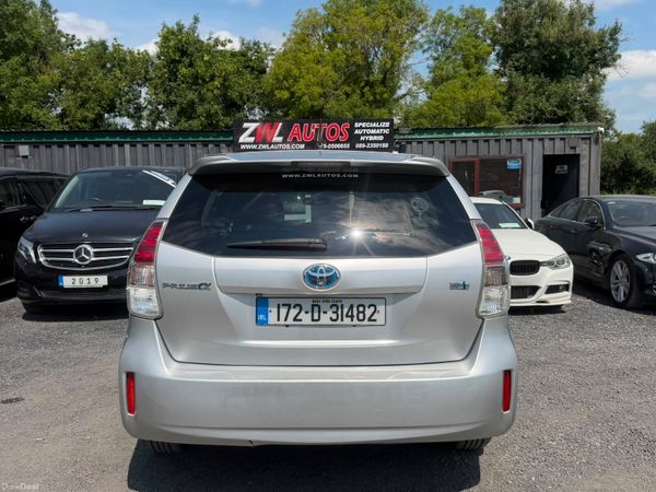 17 Toyota Prius Alpha 392512850