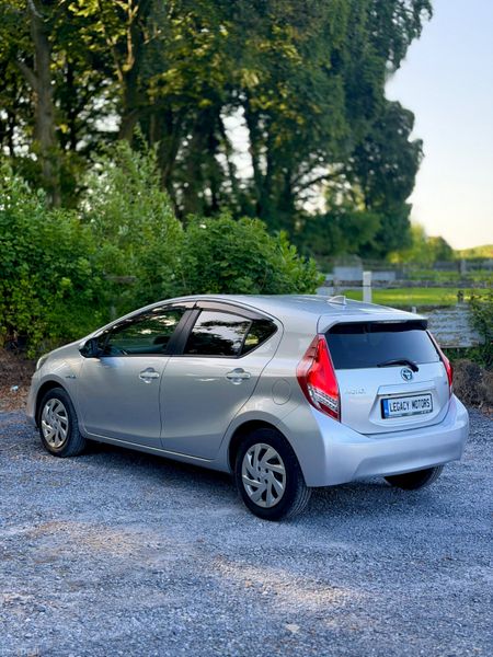 Toyota Aqua | 2015 | 78,000 KM | AUTO HYBRID 392524048