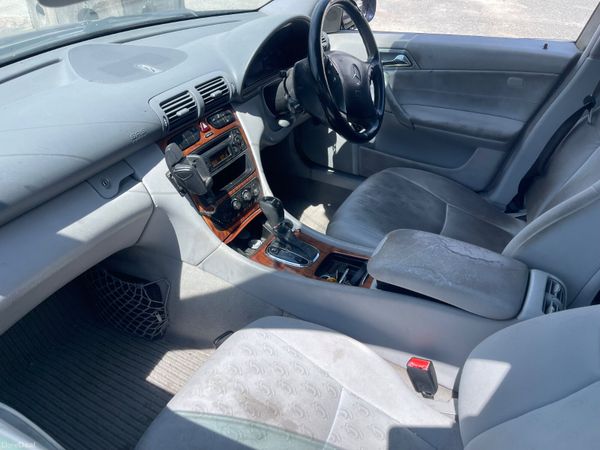 2 CARS (2005 and 2003 Mercedes C180 392527922