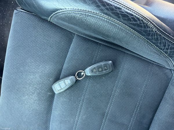Ford S-Max 7 Seat Titanium Hi Spec 392529862