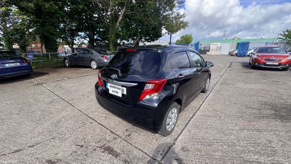 Toyota Vitz 1.3 Petrol Auto 2015 392644764