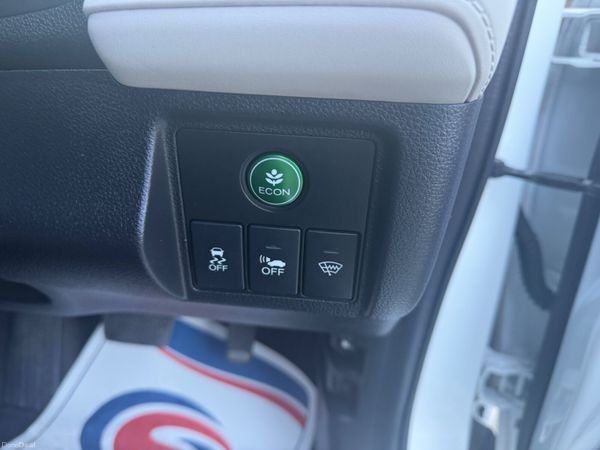 Honda Vesel 2016 392666472