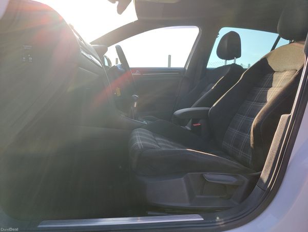 Volkswagen Golf 2014 GTD 392683516