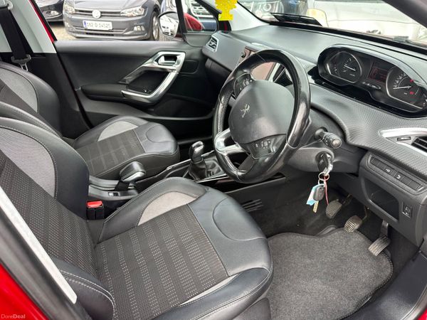 Peugeot 2008 1.2 Petrol NCT LOW KMS panoramic roof 392688066