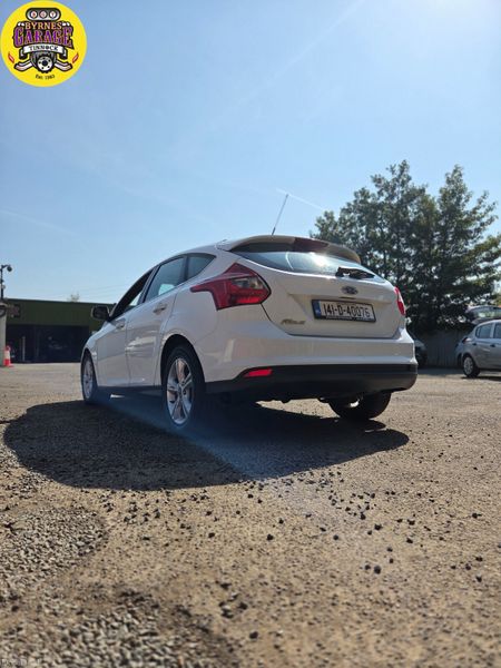 Stunning Ice White Ford Focus 392691272