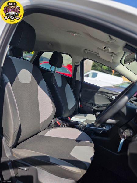 Stunning Ice White Ford Focus 392691306