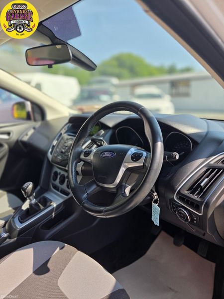 Stunning Ice White Ford Focus 392691308
