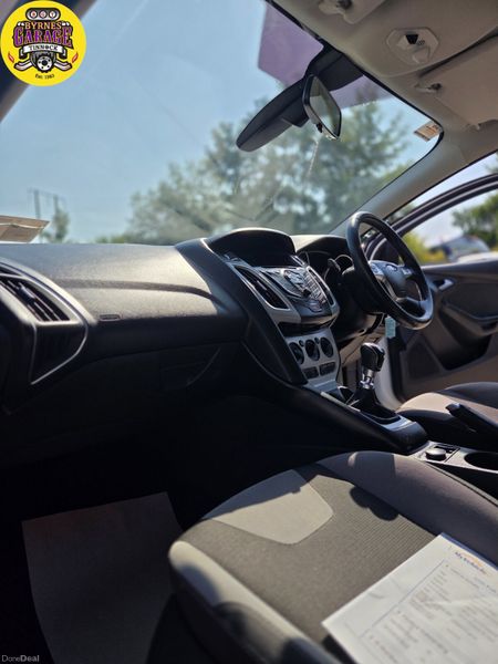 Stunning Ice White Ford Focus 392691324