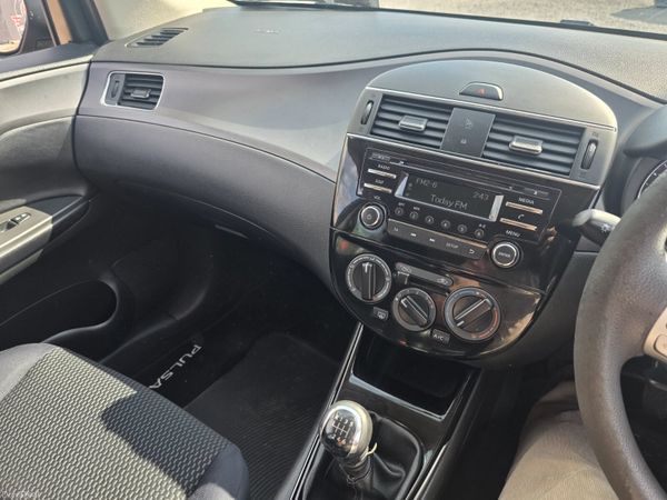 Nissan Pulsar 2015 392601414