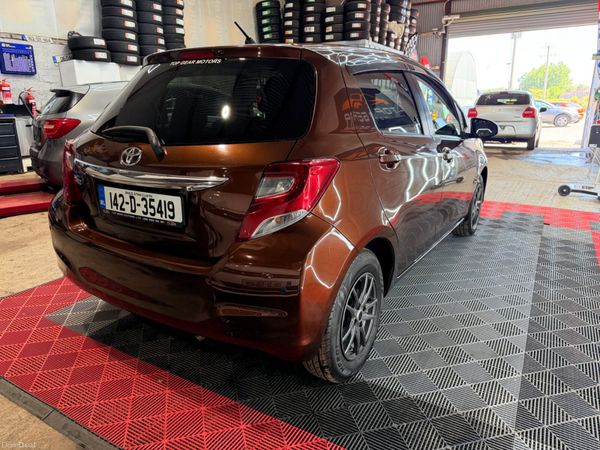 142 Toyota Yaris/ Vitz 1.3 Petrol Automatic 392628516