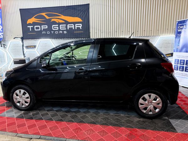 152 Toyota Yaris/ Vitz 1.3 Petrol Automatic 392628786