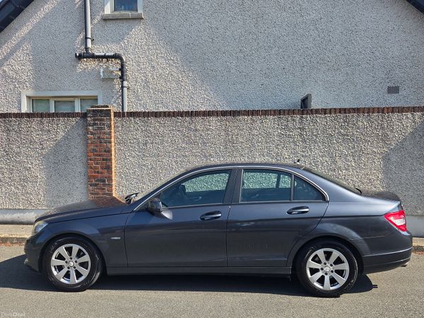 Mercedes-Benz C200 Automatic,low kms 392741044