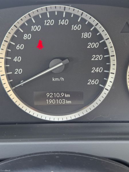 Mercedes-Benz C200 Automatic,low kms 392741050