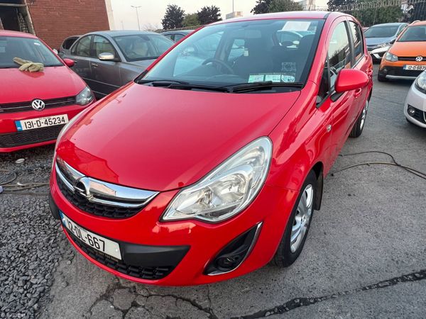 Opel Corsa Hatchback, Petrol, 2012, Red