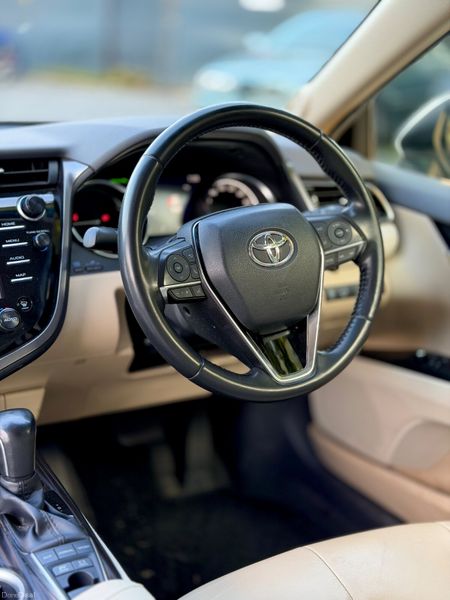 Toyota Camry | 2020-2 | Hybrid | White | Luxury 392769892