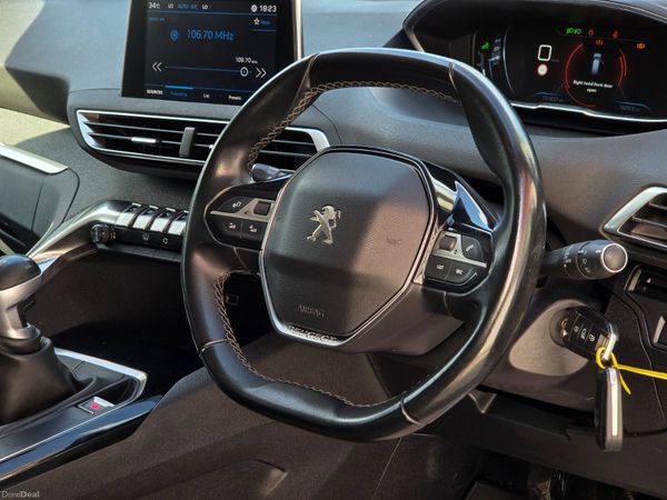 PEUGEOT 5008 2018 HIGH SPEC ALLURE 7 SEATER 392772400