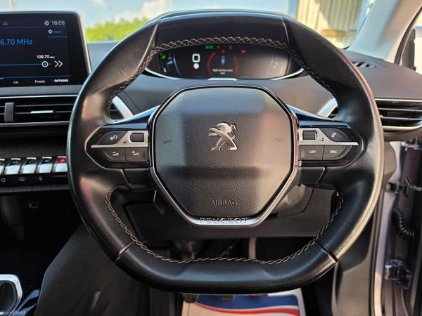 PEUGEOT 5008 2018 HIGH SPEC ALLURE 7 SEATER 392772408