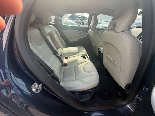 142 VOLVO V40 2.0 DIESEL  SE LUX AUTO = LEATHER = 392785894