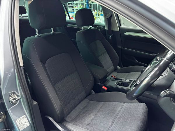 Volkswagen Passat 2.0TDI Business 2022 AA APPROVED 392737460