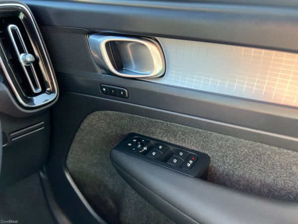 2022 (222) Volvo XC40 T4 + Recharge 1.5 Auto PHEV 392929776