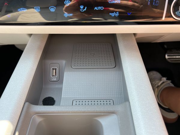 242 Hyundai IONIQ 6 77.4kWh Ultimate  - Every Extr 392929960
