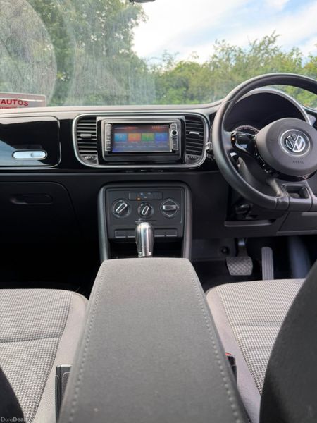 151 Volkswagen Beetle 1.2 TSI 393070136