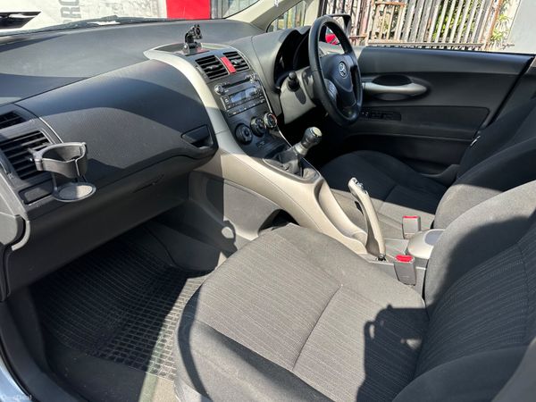 Toyota Auris 1.4 Petrol NCT LOW KMS 393078336