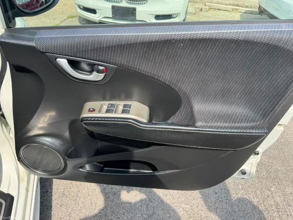 Honda Fit 1.3 Hyrbid bodykit 41000KM 2012 2 keys 393097928
