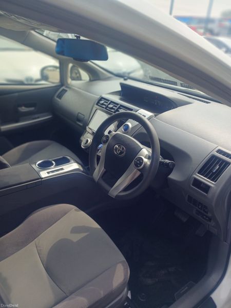 2013 Toyota Prius Hybrid Automatic 7 Seater 393099904