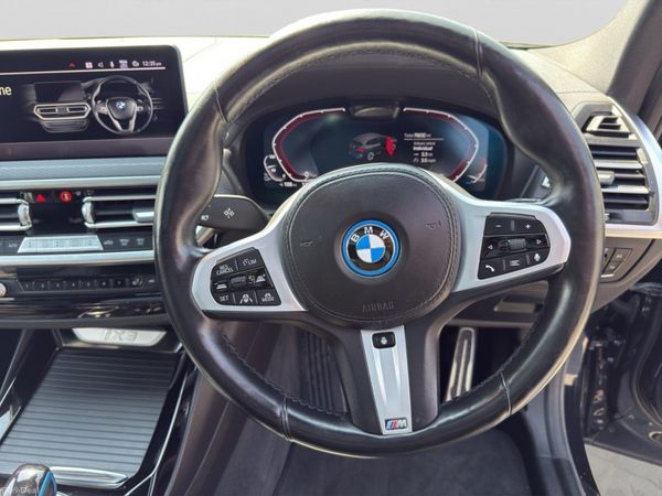 BMW iX3 M Sport Pro – Carbon Black 393160010