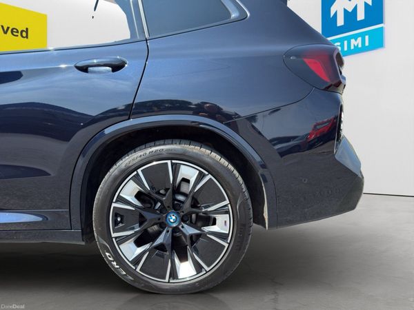 BMW iX3 M Sport Pro – Carbon Black 393160026